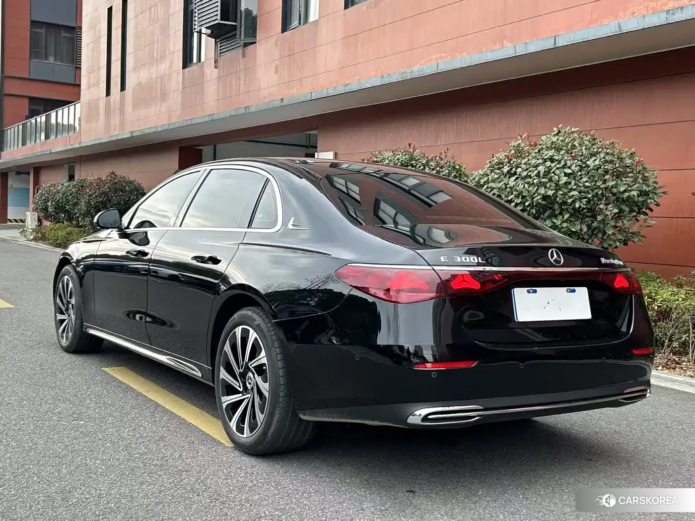 Mercedes-Benz E-Class 2024 Черный из Китая, фото 3