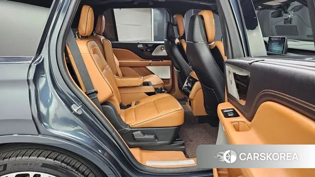 Lincoln Aviator 2nd generation 2021 Серый из Кореи, фото 3