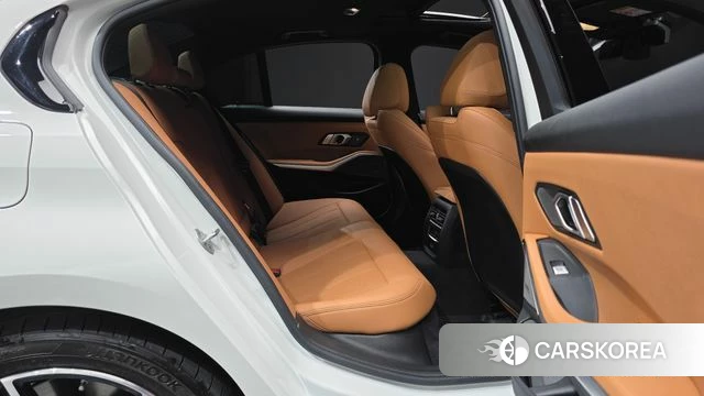 BMW 3 Series (G20) 2024 Белый из Кореи, фото 3