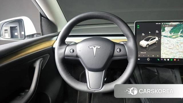 Tesla Model Y 2023 Белый из Кореи, фото 3