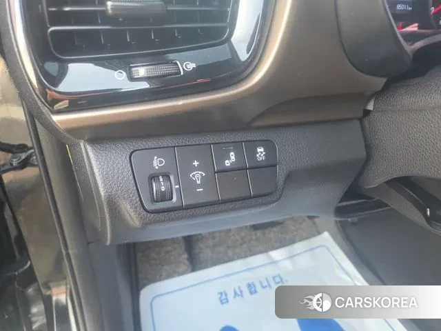 Kia Stonic 2019 Черный из Кореи, фото 3