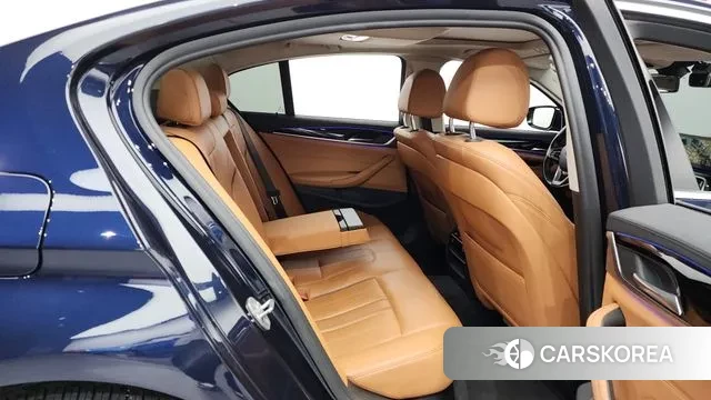 BMW 5 Series (G30) 2018 Черный из Кореи, фото 3