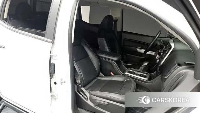 Chevrolet (GM Daewoo) Real New Colorado 2022 Белый из Кореи, фото 3