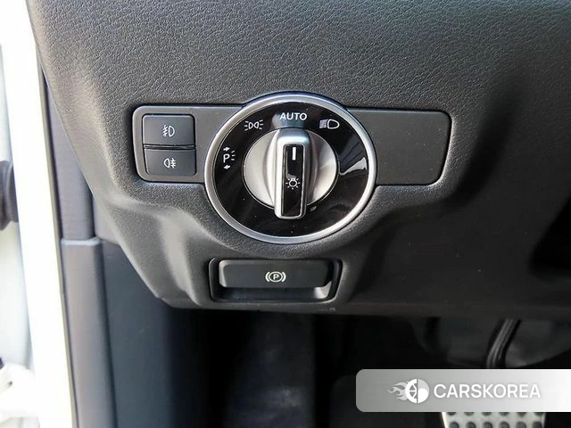 Infiniti Q30 2018 Белый из Кореи, фото 3