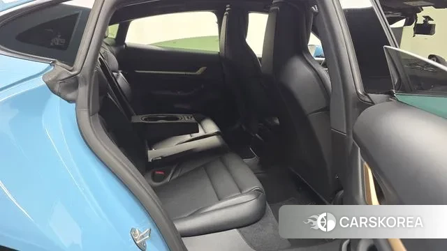 Porsche Taycan 2023 Небесно-голубой из Кореи, фото 3