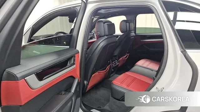 Porsche Cayenne (PO536) 2025 Серебристо-серый из Кореи, фото 3