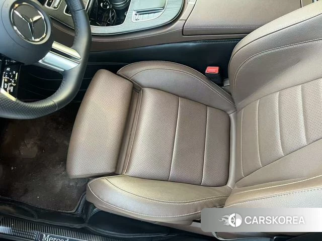 Mercedes-Benz E-class 2023 Серебристо-серый из Китая, фото 3