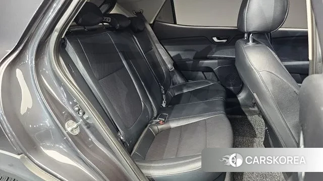 Kia Stonic 2018 Серый из Кореи, фото 3