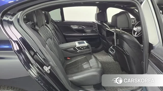 BMW 7 Series (G11) 2018 Черный из Кореи, фото 3