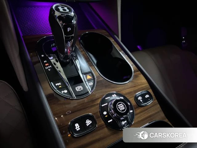 Bentley Bentayga 2018 Фиолетовый из Кореи, фото 3