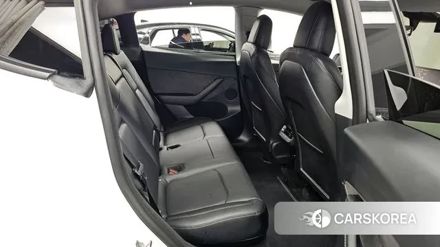 Tesla Model Y 2023 Белый из Кореи, фото 3