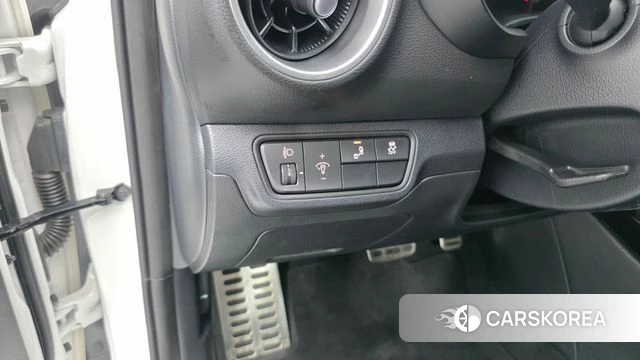Kia The New K3 2nd generation 2023 Белый из Кореи, фото 3