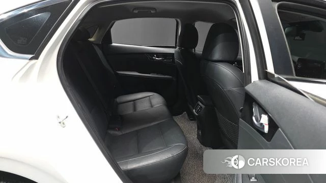 Kia The New K3 2nd generation 2021 Белый из Кореи, фото 3