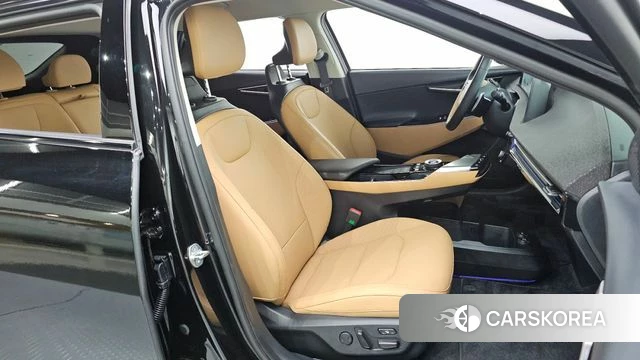 Kia EV6 2022 Черный из Кореи, фото 3