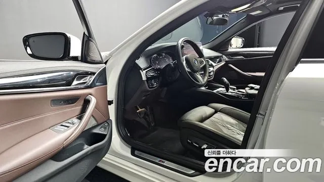 BMW 5 Series (G30) 2022 Белый из Кореи, фото 3