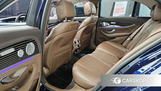 Mercedes-Benz E-Class W213 2018 Синий из Кореи, фото 3