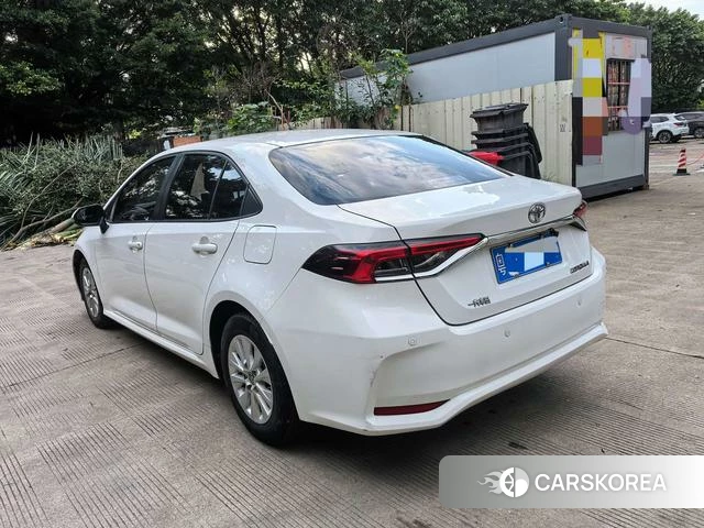 Toyota Corolla 2021 Белый из Китая, фото 3