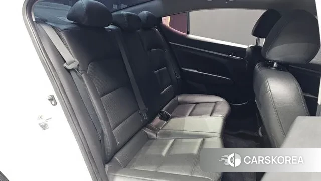 Hyundai Avante AD 2018 Белый из Кореи, фото 3