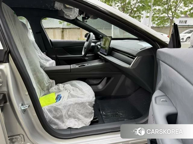 Dongfeng Yipai eπ007 2026 Серебристо-серый из Китая, фото 3