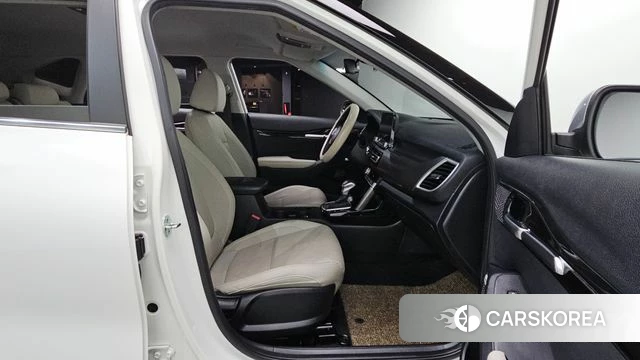Kia Seltos 2021 Белый из Кореи, фото 3