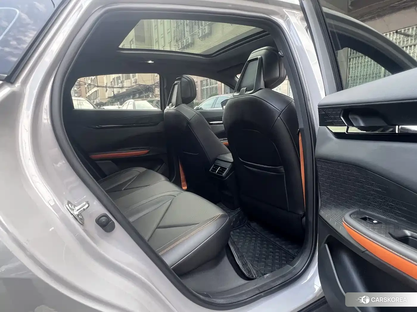 Chang'an Changan UNI-V 2022 Silver/gray из Китая, фото 3