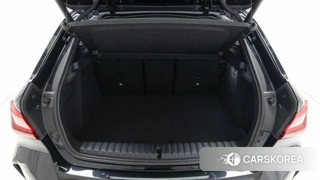 BMW 1 Series (F40) 2023 Черный из Кореи, фото 3