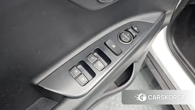Kia Stonic 2018 Белый из Кореи, фото 3