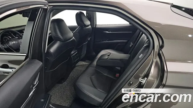 Toyota Camry (XV70) id 2687774 из Кореи 3