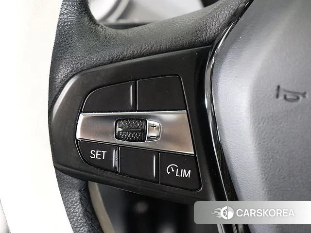 BMW 1 Series (F40) 2020 Жемчужный цвет из Кореи, фото 3