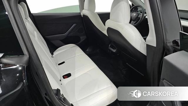 Tesla Model Y 2023 Черный из Кореи, фото 3