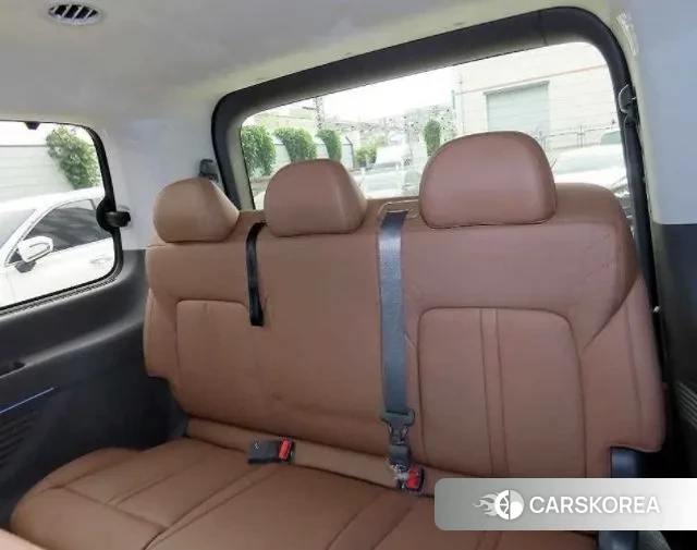 Hyundai Staria 2023 Черный из Кореи, фото 3