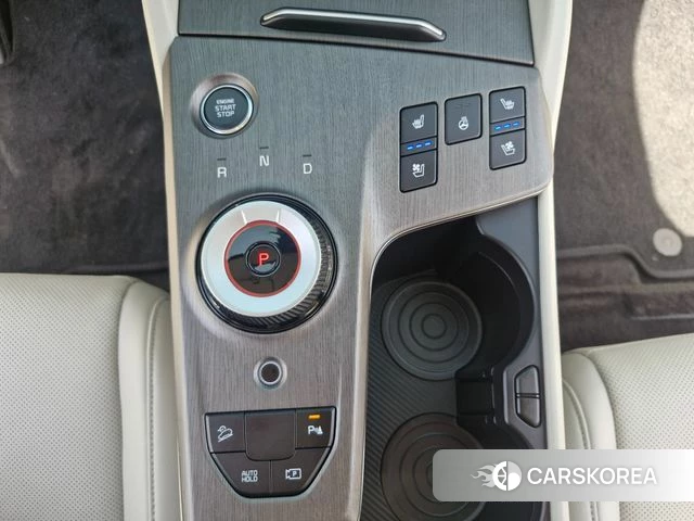 Kia The New Sportage 5th Generation Hybrid 2025 Белый из Кореи, фото 3