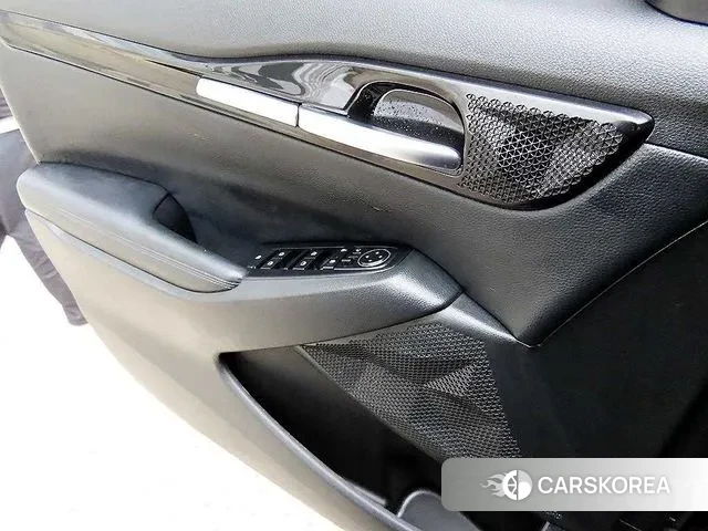 Kia Seltos 2021 Серый из Кореи, фото 3