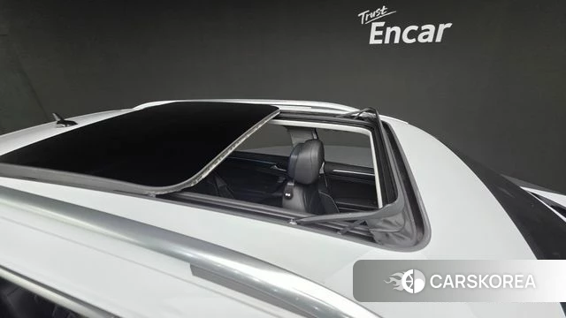 Volkswagen Tiguan second Generation 2023 Белый из Кореи, фото 3