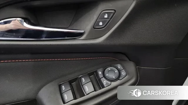 Chevrolet (GM Daewoo) The New Trail Blazer 2024 Белый из Кореи, фото 3