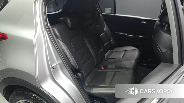 Kia Sportage The Bold 2021 Серебристо-серый из Кореи, фото 3