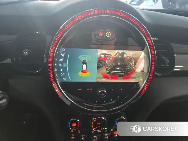 Mini Cooper 2024 Серебряный из Кореи, фото 3