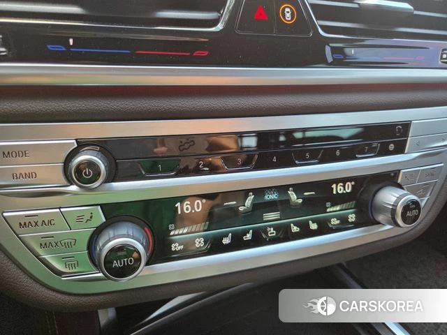 BMW 7 Series (G11) 2022 Черный из Кореи, фото 3