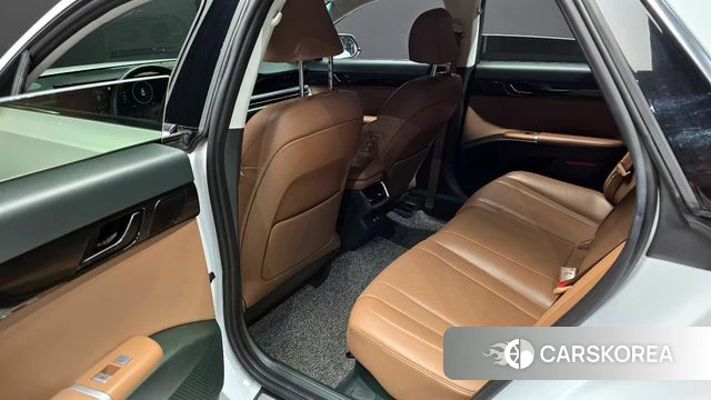 Hyundai Grandeur Hybrid (GN7) 2023 Белый из Кореи, фото 3