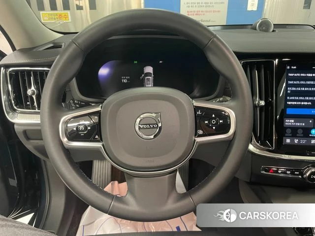 Volvo V60 Cross-Country 2nd Generation 2024 Синий из Кореи, фото 3