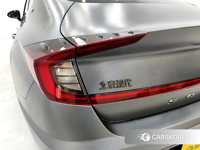 Hyundai Sonata 2022 Темно-серый из Китая, фото 3