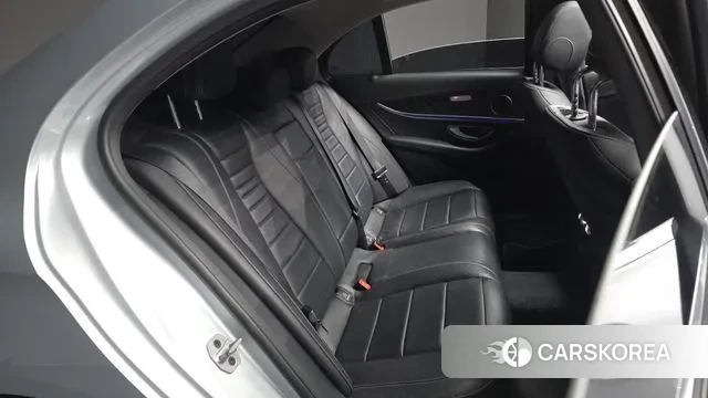 Mercedes-Benz E-Class W213 2020 Серебристо-серый из Кореи, фото 3