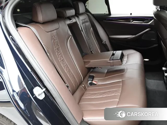 BMW 5 Series (G30) id 2905367 из Кореи 3