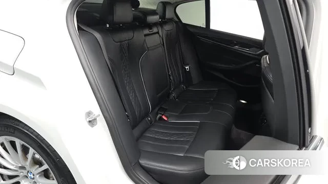 BMW 5 Series (G30) 2020 Белый из Кореи, фото 3