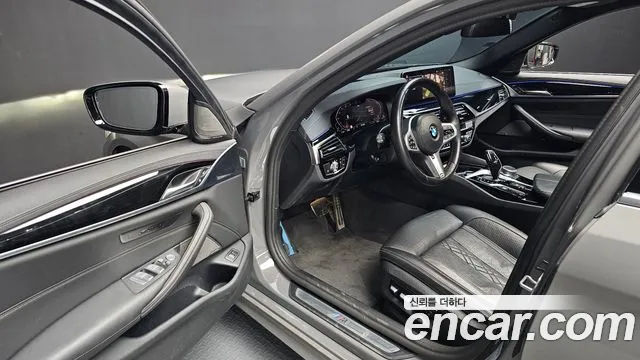 BMW 5 Series (G30) 2021 Серебристо-серый из Кореи, фото 3