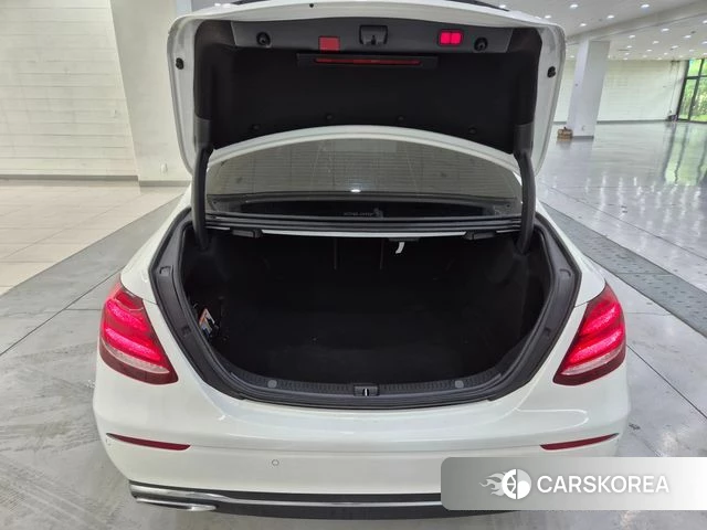 Mercedes-Benz E-Class W213 2020 Белый из Кореи, фото 3