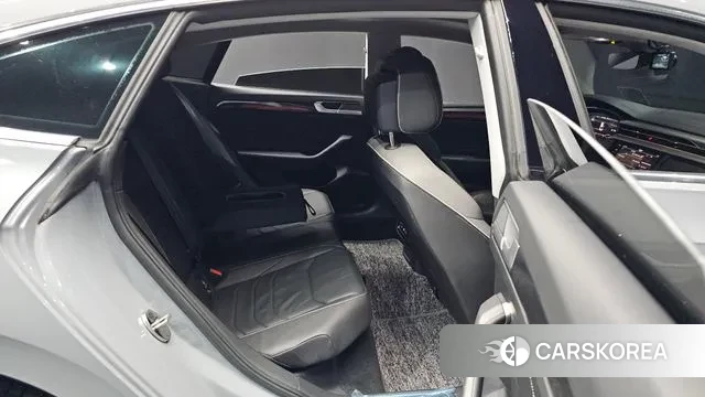 Volkswagen Arteon 2023 Серый из Кореи, фото 3