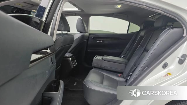 Lexus New ES300h 2018 Белый из Кореи, фото 3