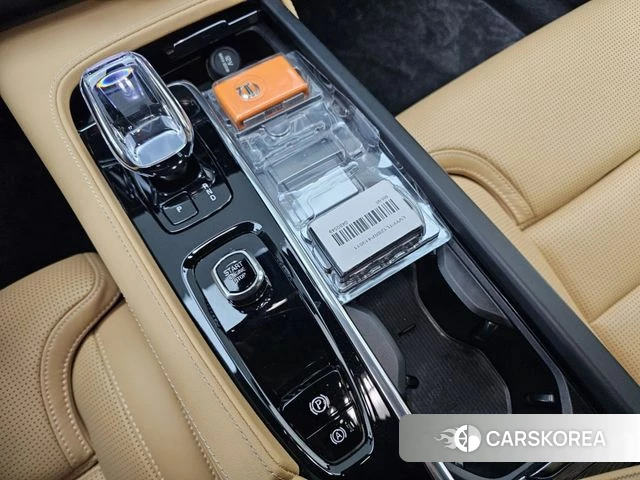 Volvo S90 2024 Черный из Кореи, фото 3