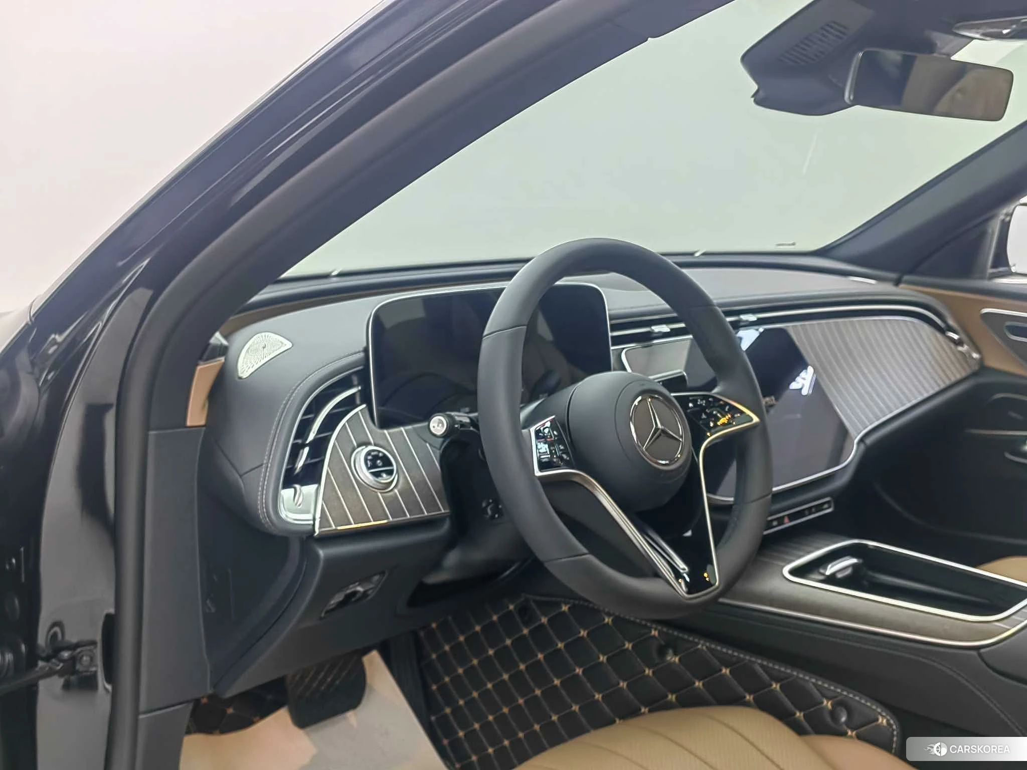 Mercedes-Benz E-class 2024 Черный из Китая, фото 3